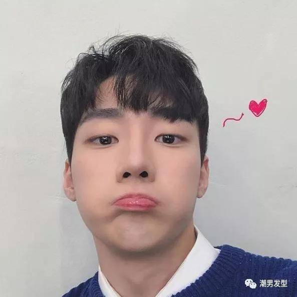 男生夏季别总剪没有个性的短发,剪这几款小鲜肉发型,帅到起飞!