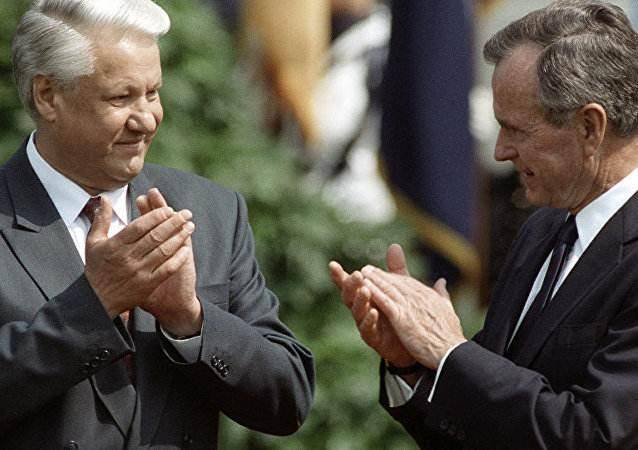 苏联解体后,美国如何忽悠俄罗斯?时间长达20年