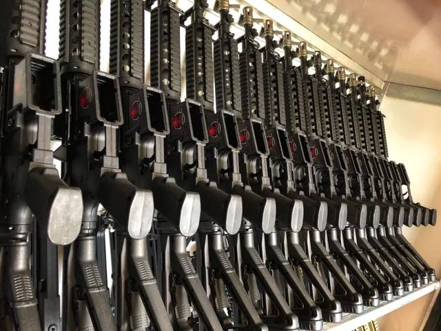 水弹真人CS来袭~~这个夏天解锁新玩法,等你来