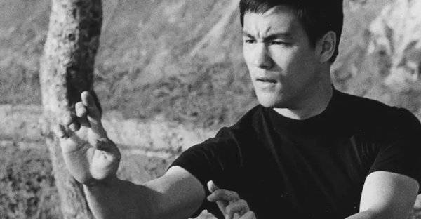 曾经被李小龙揍过的香港功夫明星,他们是这样