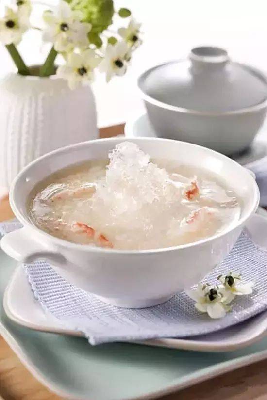 生拆蟹肉鸡茸烩燕窝