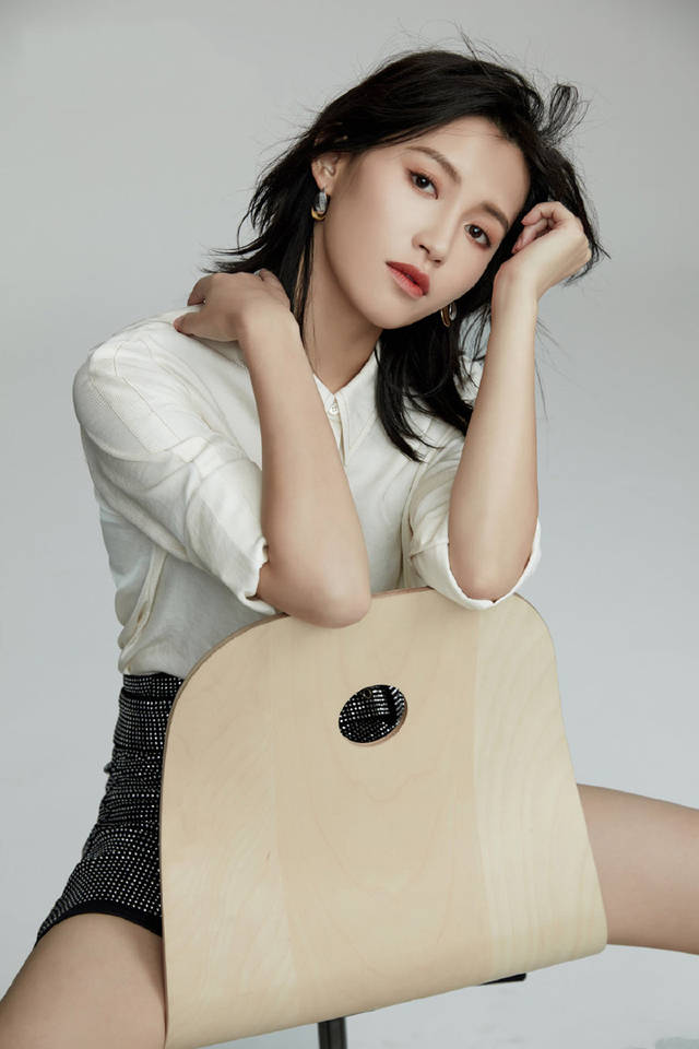 苏青,1989年7月5日出生于湖南衡阳,中国内地女演员,歌手