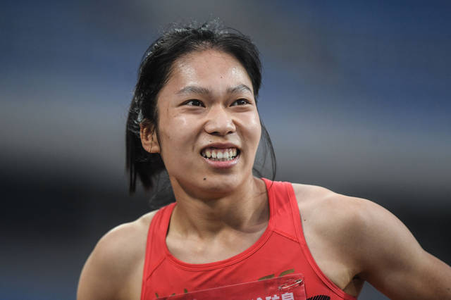 田径——全国锦标赛:张曼女子200米夺冠