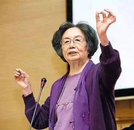 若有诗书藏在心,岁月从不败美人