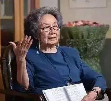 若有诗书藏在心,岁月从不败美人