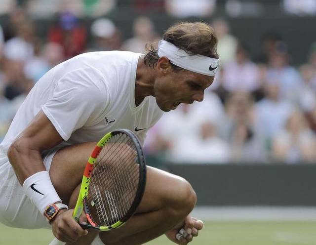 宽哥梁哥酒吧清砸碎