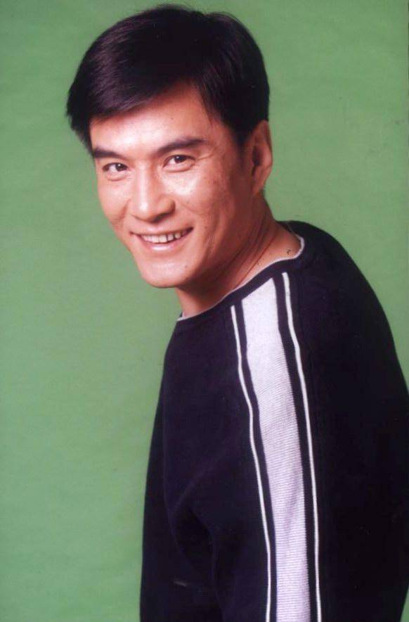 国家一级演员,年轻时英俊潇洒,因演一角被人狂骂