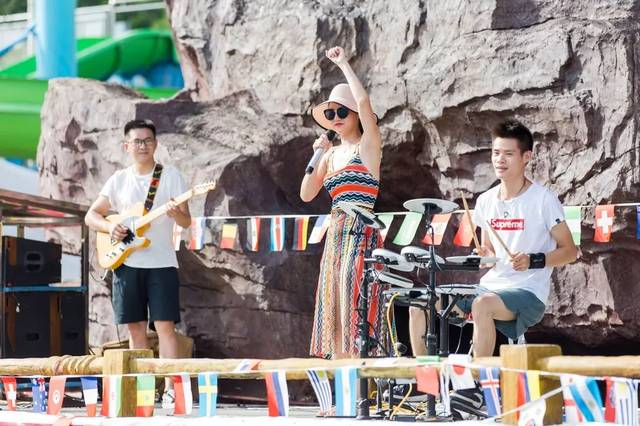 雲門山/冰涼一夏水上樂園/海洋世界美人魚,海豚表演/萌寵動物園/全