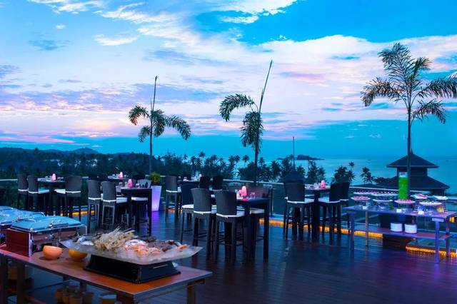 浪漫满分的海上"悬浮"餐厅,看海吃饭好惬意