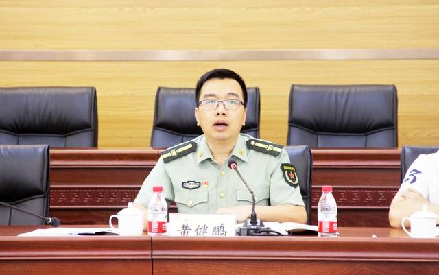 桂城街道党工委委员,武装部部长黄健鹏总结了2018年桂城征兵工作情况