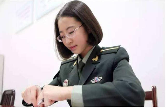 全球最小的现役军官,8岁被特招入伍,特殊作用堪比一个师