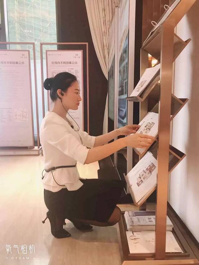 案场客服是干什么的(案场客服是干什么的?)