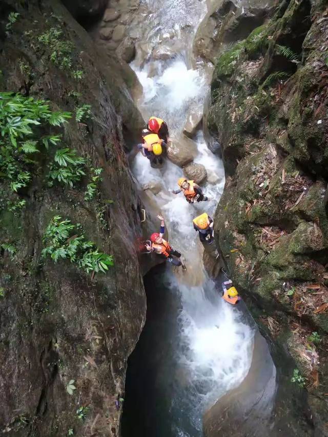 金刀峡人体漂流正式开漂啦,山作伴,溪共舞,浪起来