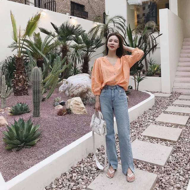 裤管两边都开叉的款式, 清凉指数一级棒,但是过高的叉口不大适合日常