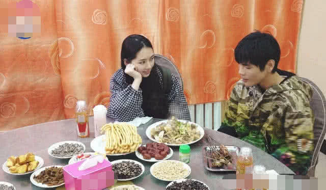 向华强家里有多富?郭碧婷喜欢养小动物,向太直