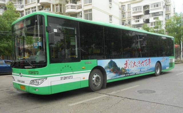 站不變,去行和回行恢復為琴臺大道,月湖橋,中山大道,武勝路回原線行駛