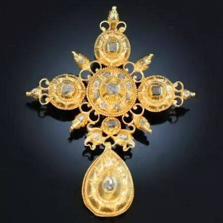 知乎高赞如何区分洛可可巴洛克拜占庭风格的首饰