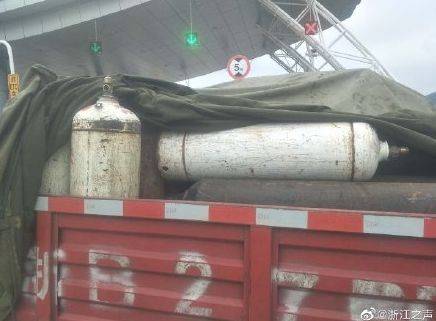 又是气瓶爆炸,工人野蛮搬运,被炸飞200米……惨不忍睹!