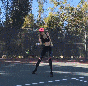 水滴胸、蜜桃臀、大长腿,这位中法混血美女的