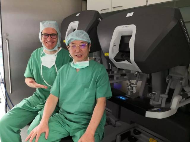 张旭教授和德国艾森大学医院泌尿外科主任hadaschik教授