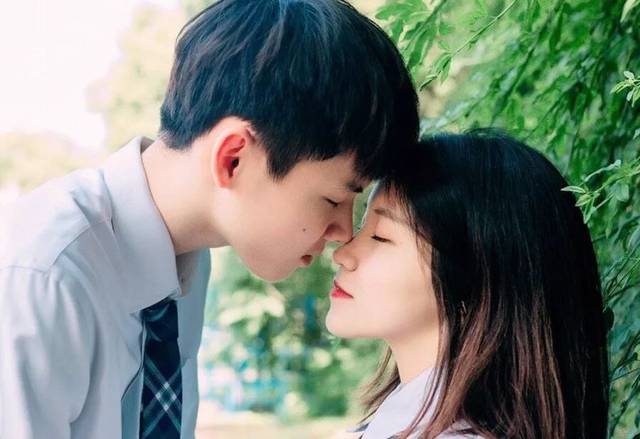 男女"亲热"后,男人有这2个表现,说明他在假装爱你!