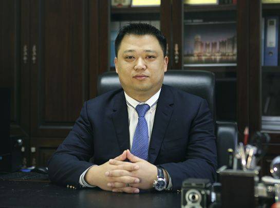 郭腾飞嘉福地产集团董事长赣州市房地产业协会副会长编者按:建筑,是