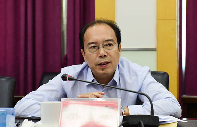 钟沛东:全面加强派出所软硬件建设 不断提高派出所规范化建设水平