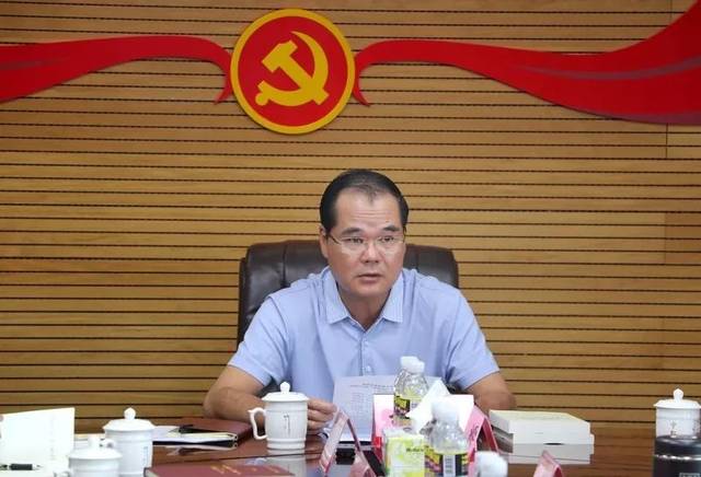 林光强主持,宁虹雯,敖力勇,周安伟,汤德辉,郑剑等在家的厅领导出席,厅