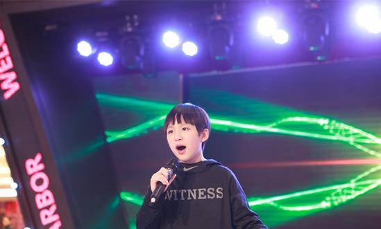 《爱情公寓》的小童星长大了,看到这颜值,网友