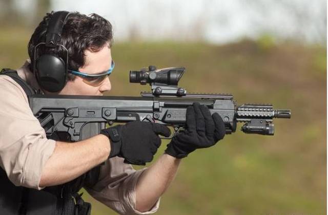 95式步枪适应潮流没枪托美军步枪为何还有托