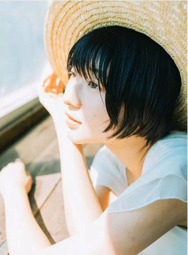 这样拍侧颜,好看翻倍!