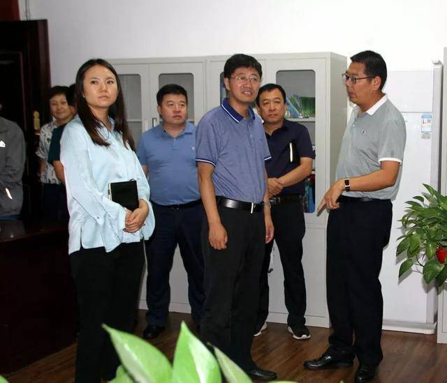 7月17日下午,县委副书记,县长高勇,副县长王梓媛调研县医疗保障局工作