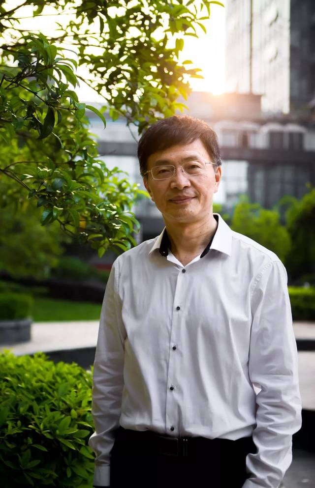 福建 朱一平 福建省音乐家协会钢琴专业委员会副会长兼秘书长,福州市