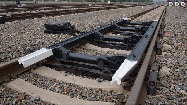 电动重力式停车防溜器