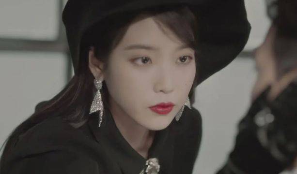 这女人该死的甜美.