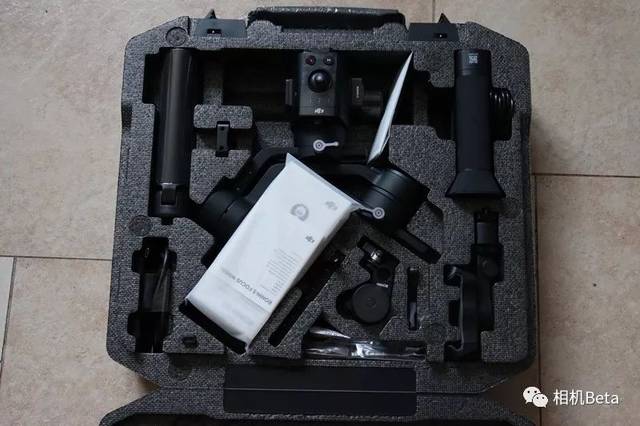 2299元大疆如影roninsc单手持微单稳定器开箱