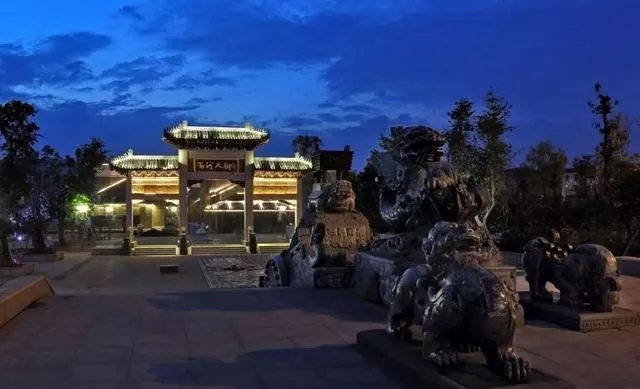 月亮与火，西昌月亮女儿酒店带你走进彝族火把狂欢_搜狐网