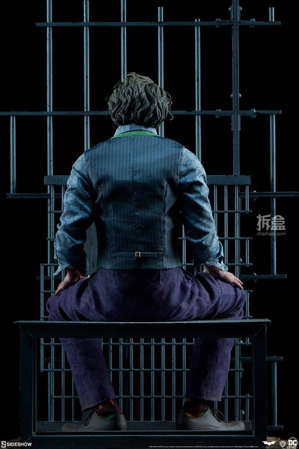 sideshow《蝙蝠侠:黑暗骑士》joker小丑监狱情景 20寸pf雕像