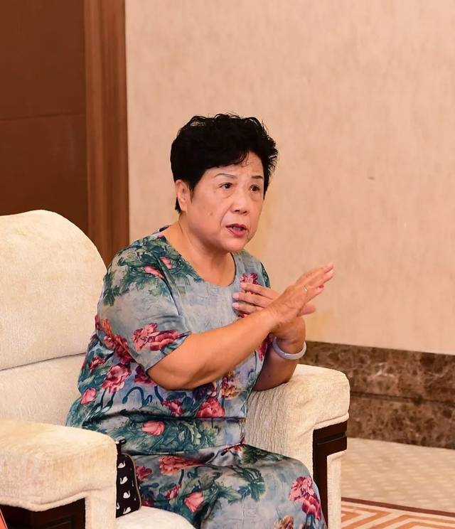 市领导会见田汉亲属