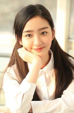 网络五大最美00后女星,个个楚楚动人