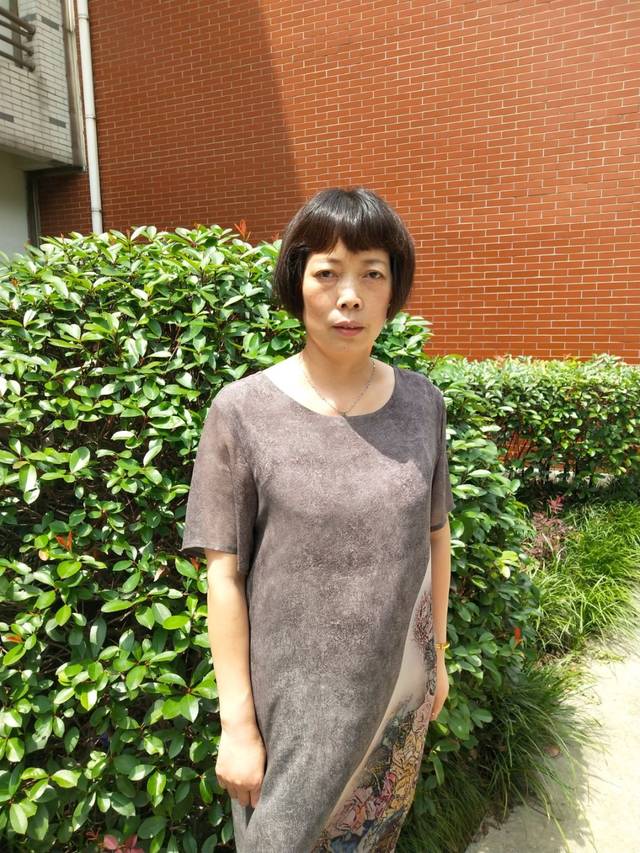 婆婆张春英生活不能自理为了减轻丈夫和夫家5位兄妹的负担她放弃工作