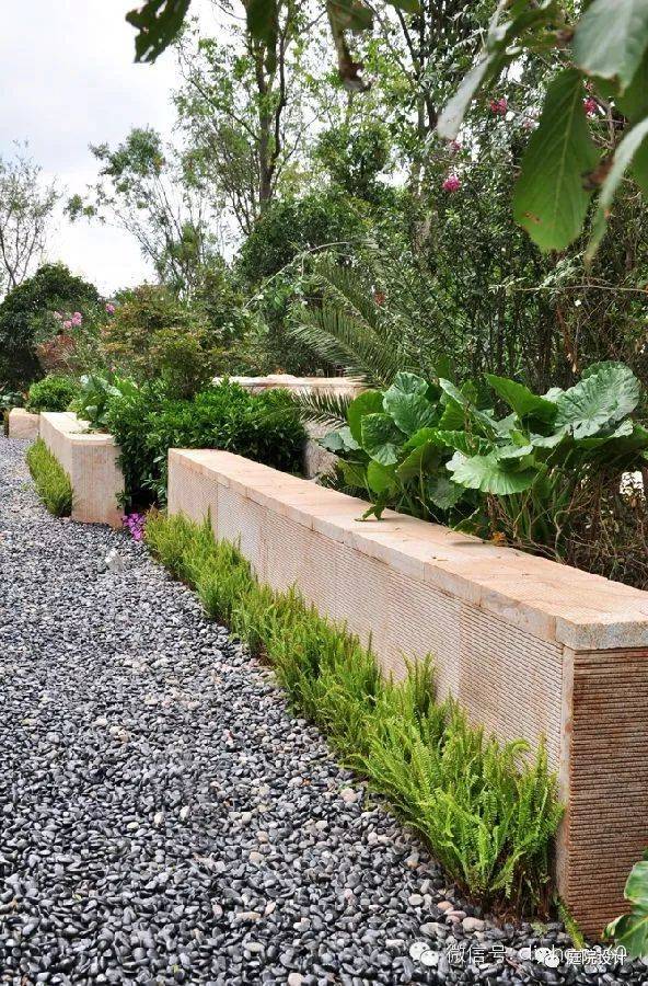 花池,竟然可以做成如此的模样,让人佩服!