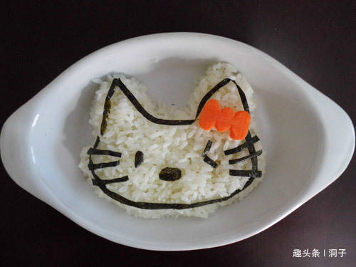 搞笑动态趣图gif:呆萌可爱的长虫长这样