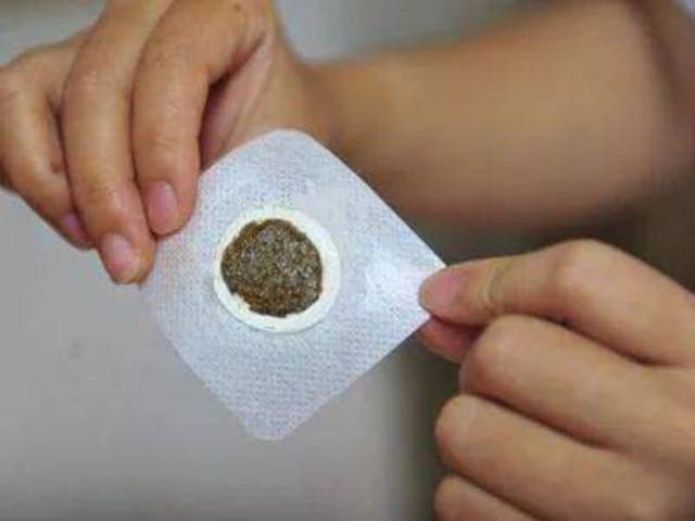 注意:阳江有些小盆友不宜贴天灸!