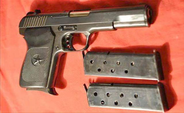 原创中国手枪之王,54式为何有颗大黑星?曾有10万支被秘密抹掉标志