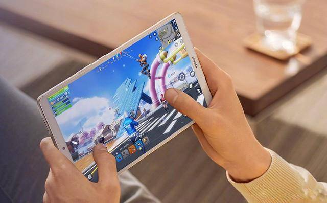 8寸"游戏机皇"实至名归:华为平板m6 8.4英寸让游戏性能"起飞"