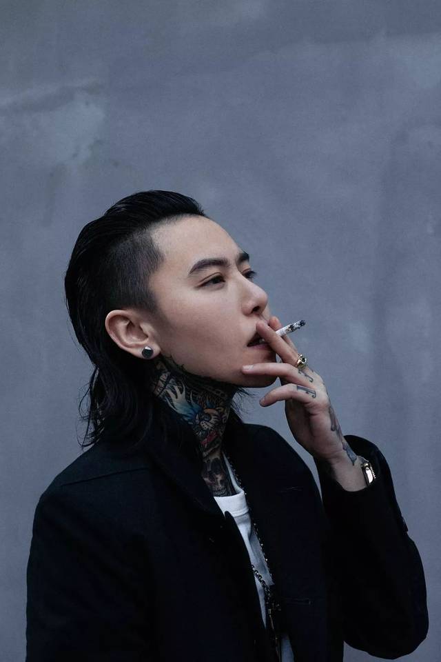 cool in mika丨京城最帅女纹身师