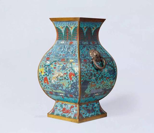 lot 0744 明 掐丝珐琅"鹿鹤同春"方尊 尺寸:高39cm 估价:200,000