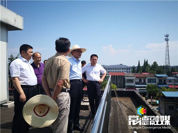 7月23日上午,副市长涂碧波一行对安乡县珊珀湖水环境治理工作进行专题