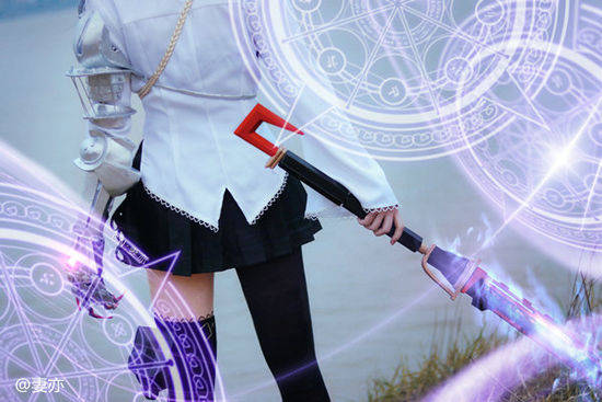 在两年前,由她演绎的"沙漠公主伊赛特"就以精致的妆容,绝佳的气质以及